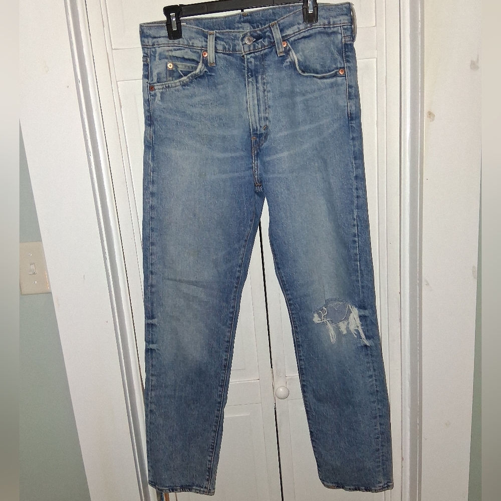 Levi's Men's Classic Blue Straight Leg Distresses Jeans